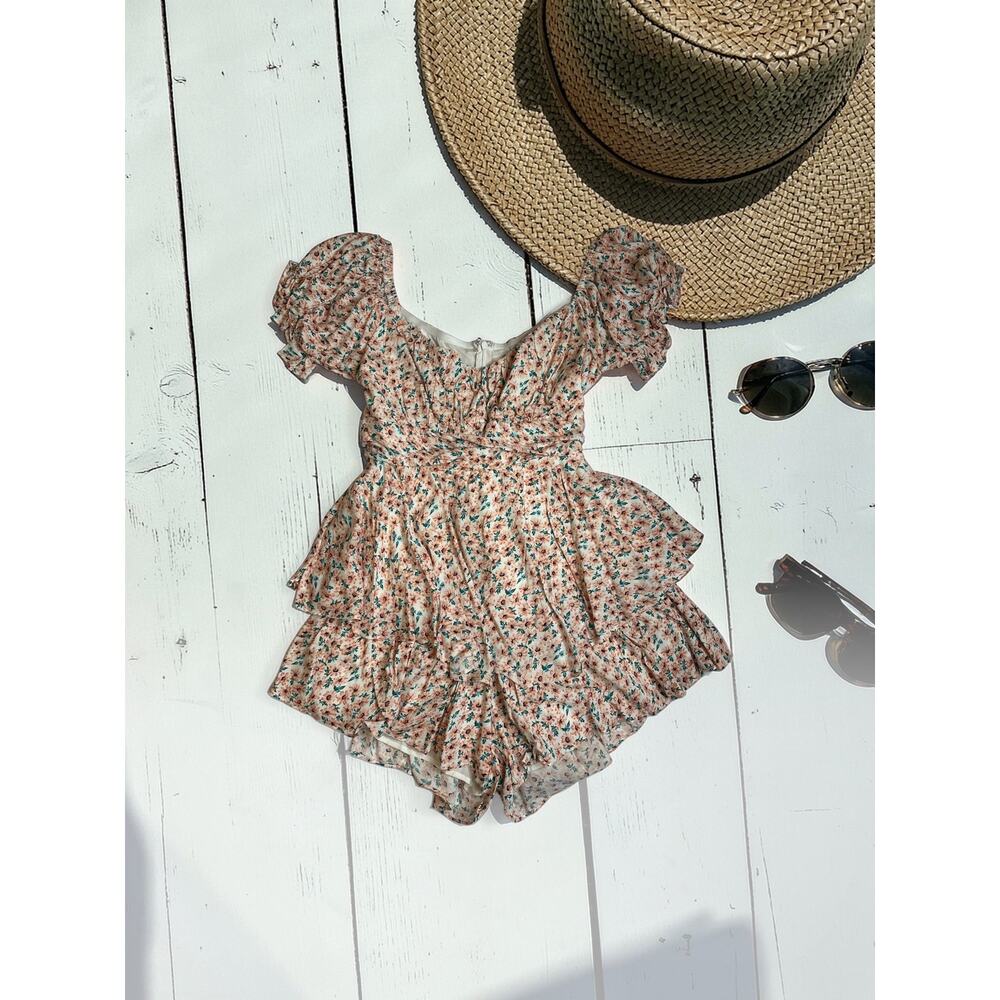 Item 63 Selfie Leslie Floral Romper Sz XL